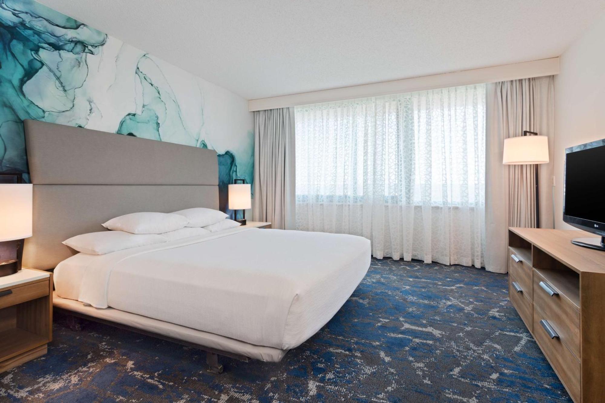 Embassy Suites By Hilton Tampa Usf Near Busch Gardens Luaran gambar